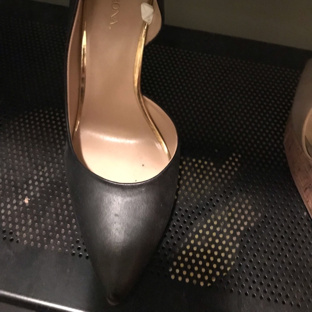 Black heels